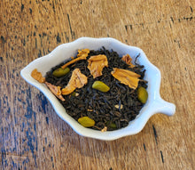 Load image into Gallery viewer, Pistachio Pu-erh Tea